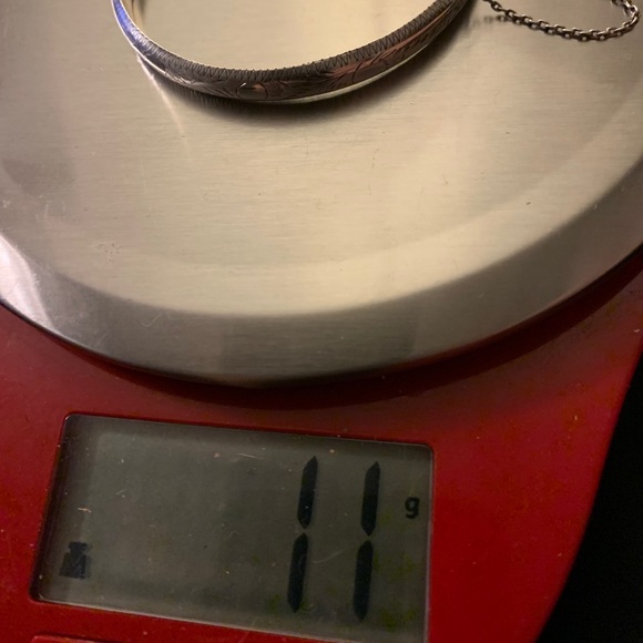 Silver bangle bracelet - Picture 9 of 9